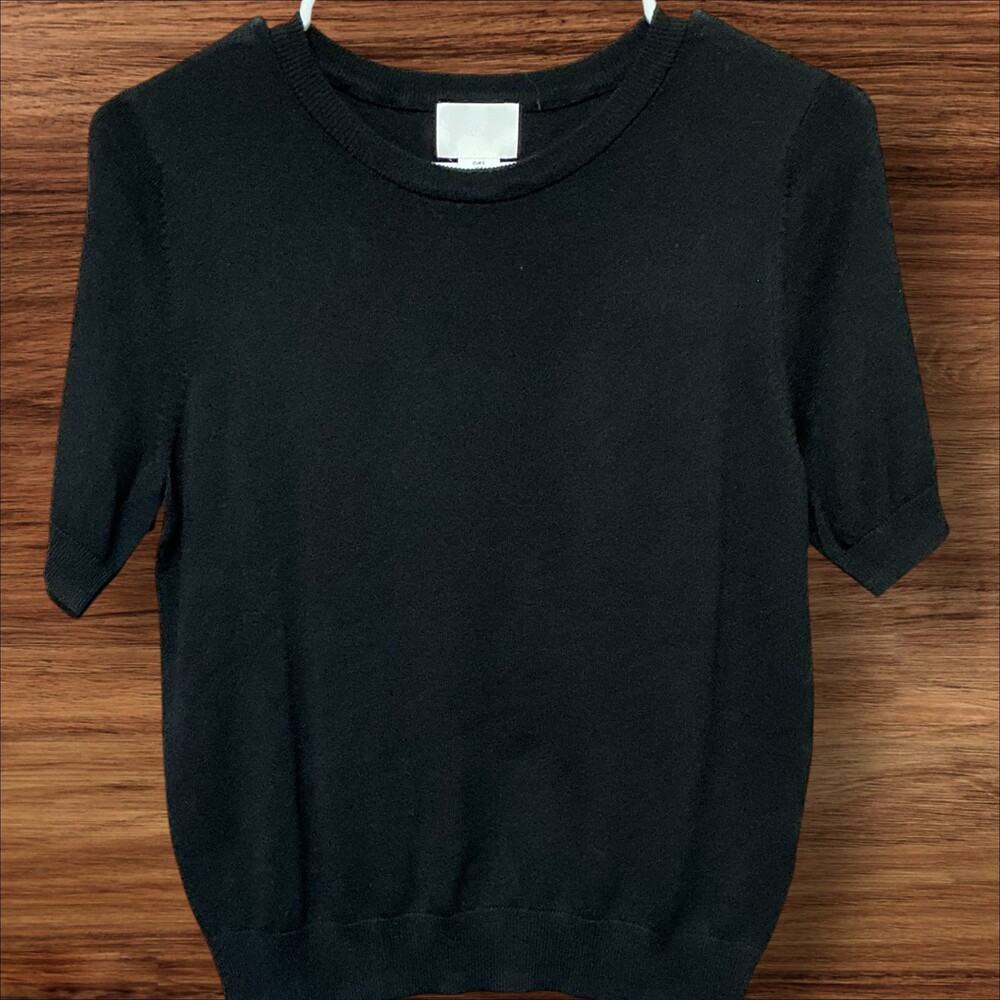 H&M Black Small Knit Top Crew Neck Short Sleeve Made in Bangladesh